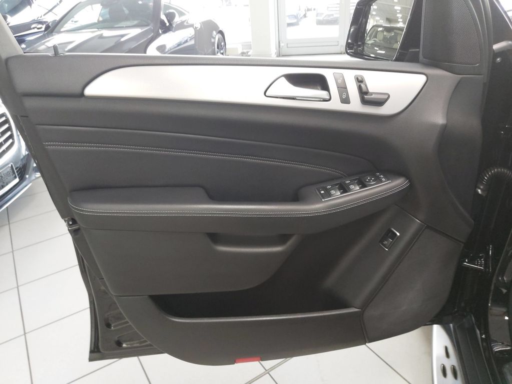 Mercedes-Benz ML 350 CDI AMG DISTR TOTW KAMERA COMAND LEDER