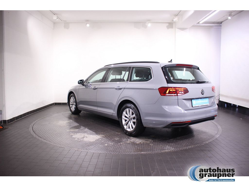 Volkswagen Passat Variant 2.0 TDI Business SHZ NAVI ACC LED foto 2