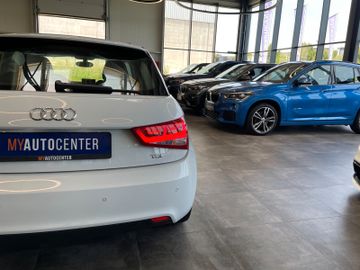 Audi A1 ambition *BI-XENON*NAVI*SZHZ*TEMPOMAT*PDC*