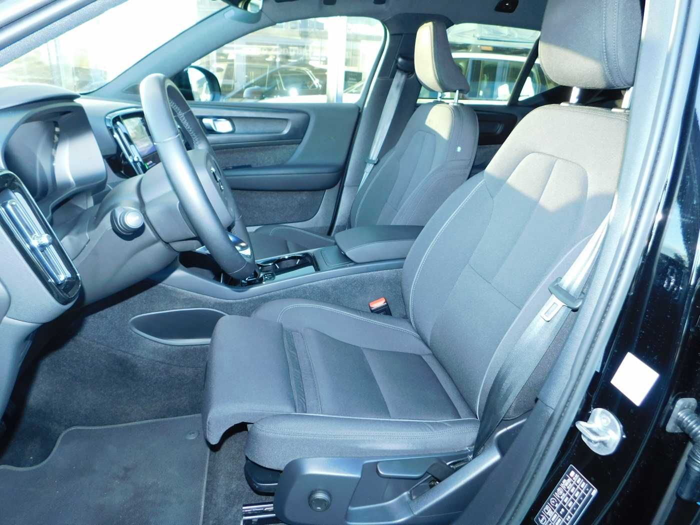 Fahrzeugabbildung Volvo XC40 Recharge 78 kWh Twin Motor Plus