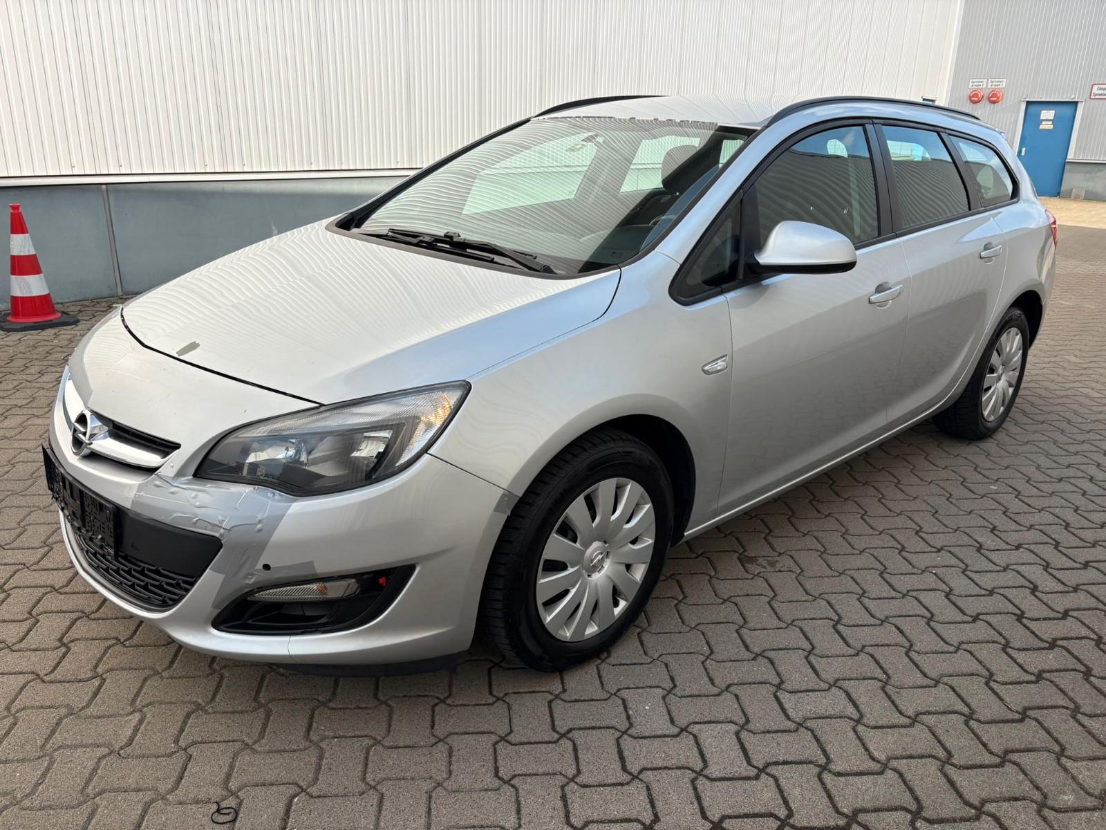 Opel Astra J Sports Tourer Edition