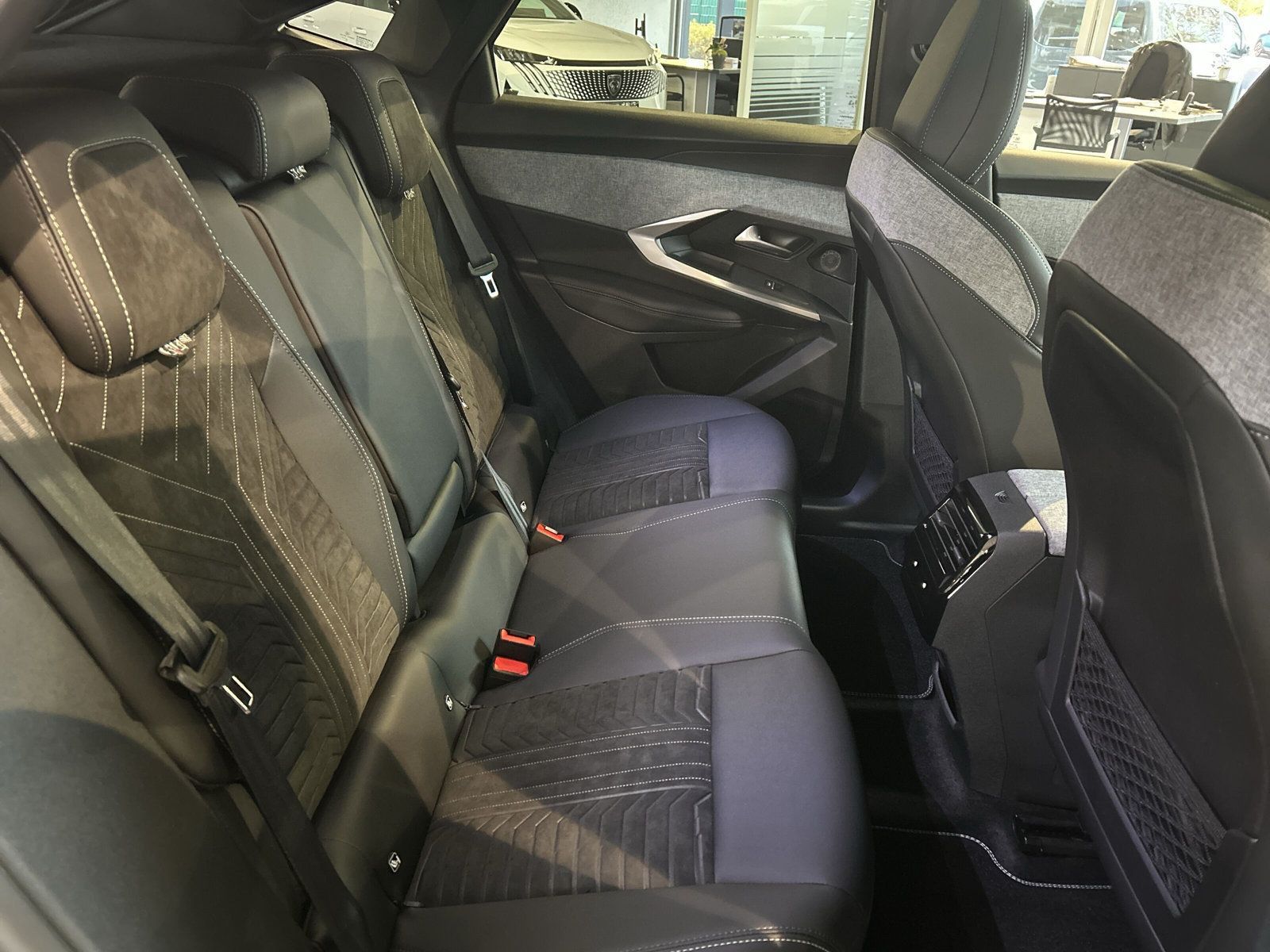 Peugeot 3008 - Bild 8