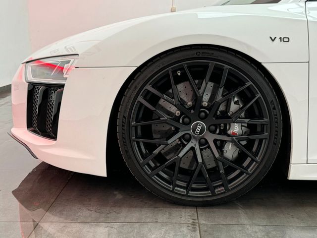 Audi R8*Coupe*5.2 FSI V10 Plus*Quattro* Keramik*B&O*
