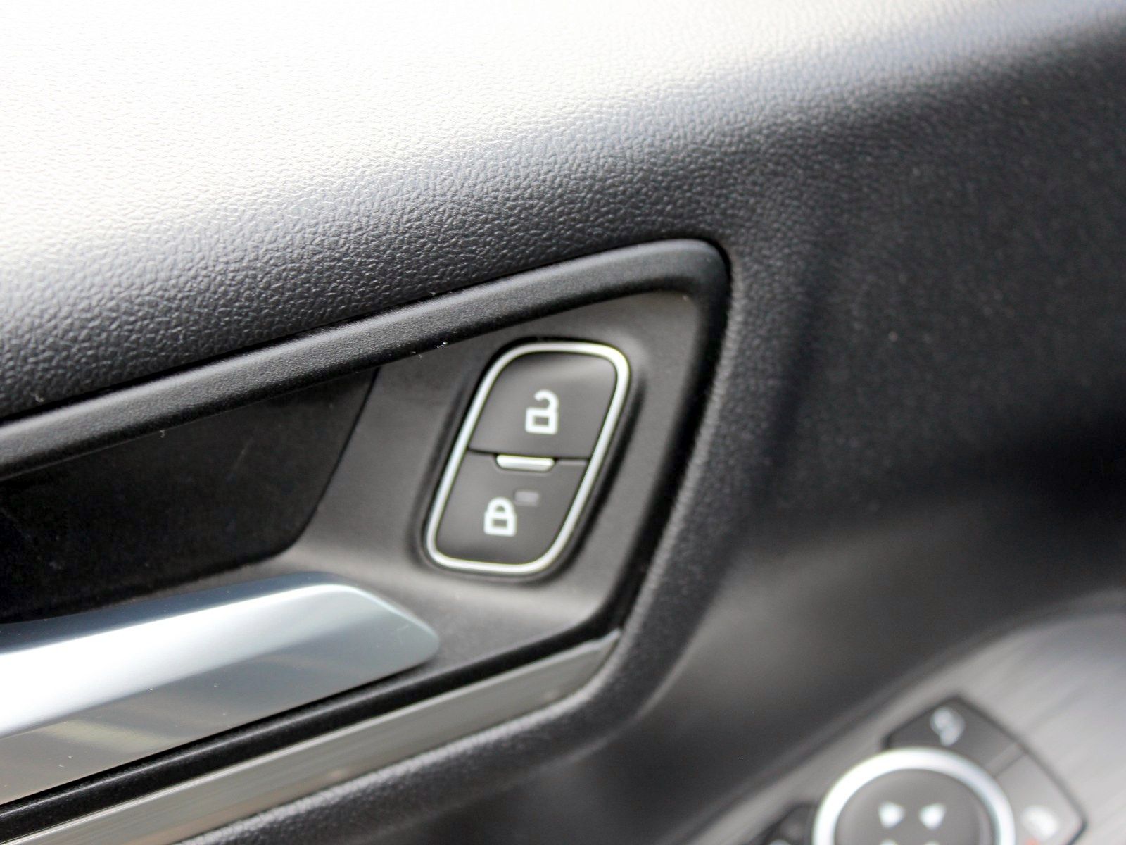 Fahrzeugabbildung Ford Kuga Plug-In Hybrid Titanium X 2,5 Duratec