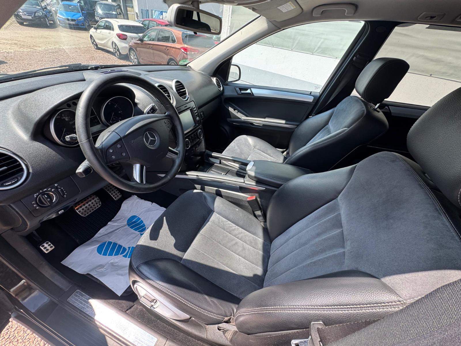 Mercedes-Benz ML350 2005 — photo 10