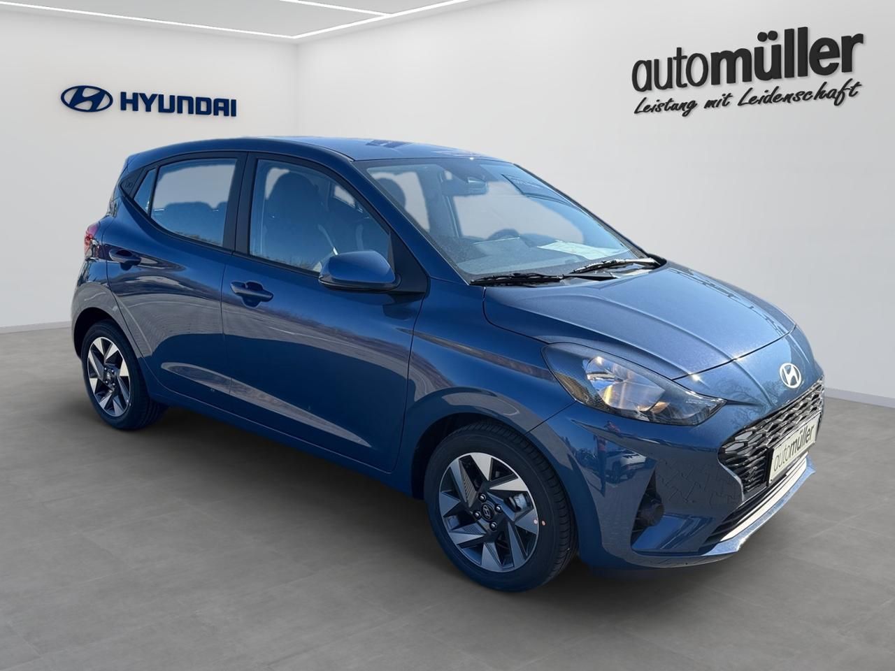 Fahrzeugabbildung Hyundai i10 TREND Fernlichtass. Kam. KlimaA LM Navi PDC