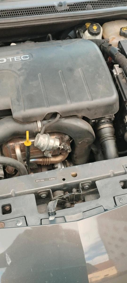 Opel Astra 2013 — photo 12