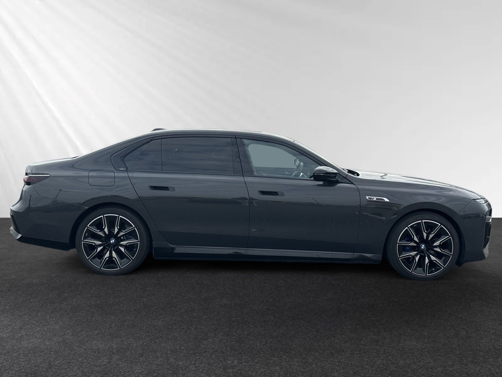 BMW M760 - Bild 2