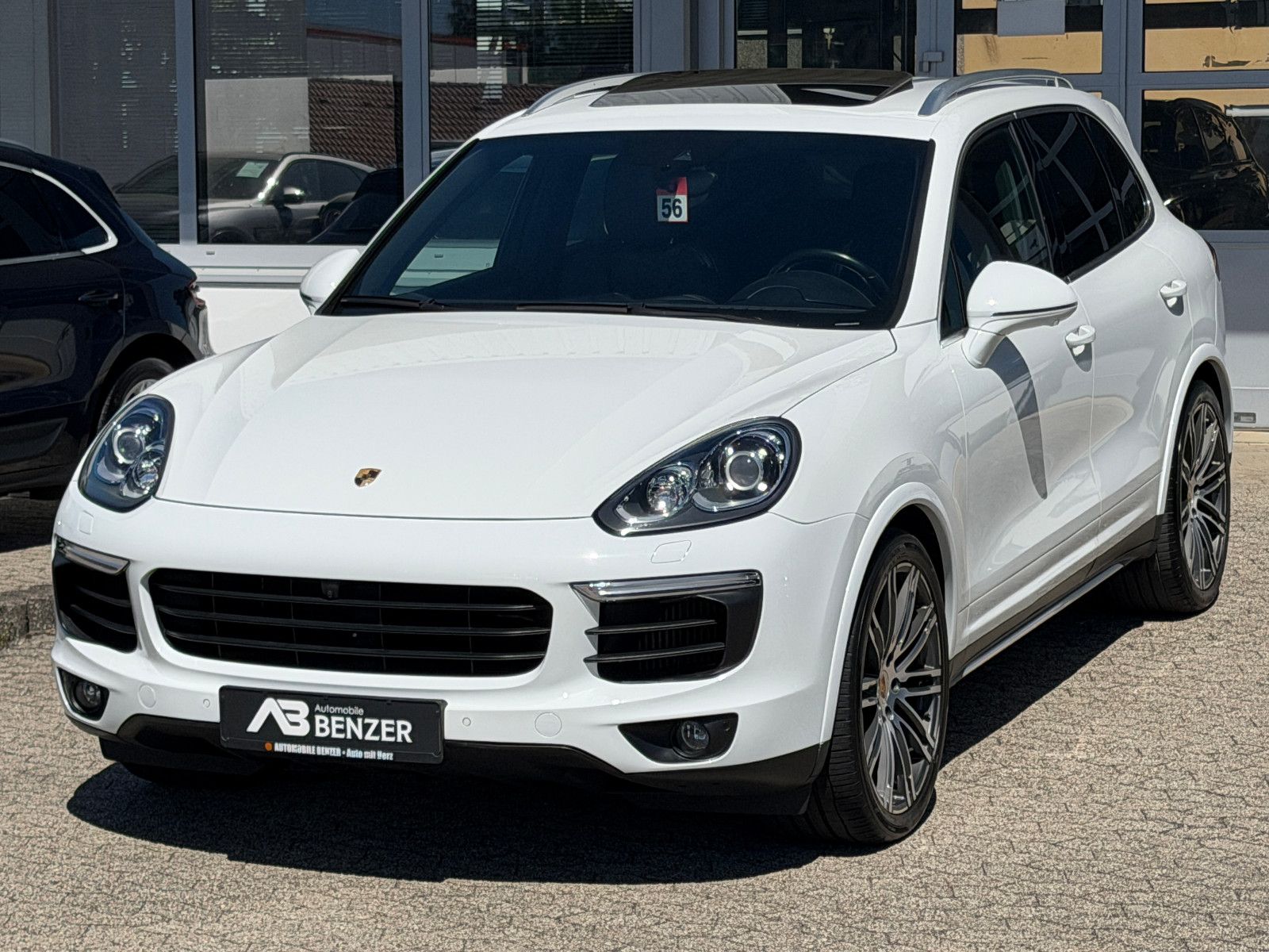 Fahrzeugabbildung Porsche Cayenne /LED/S-DACH/21"ALU/NAVI/LEDER/KAMERA