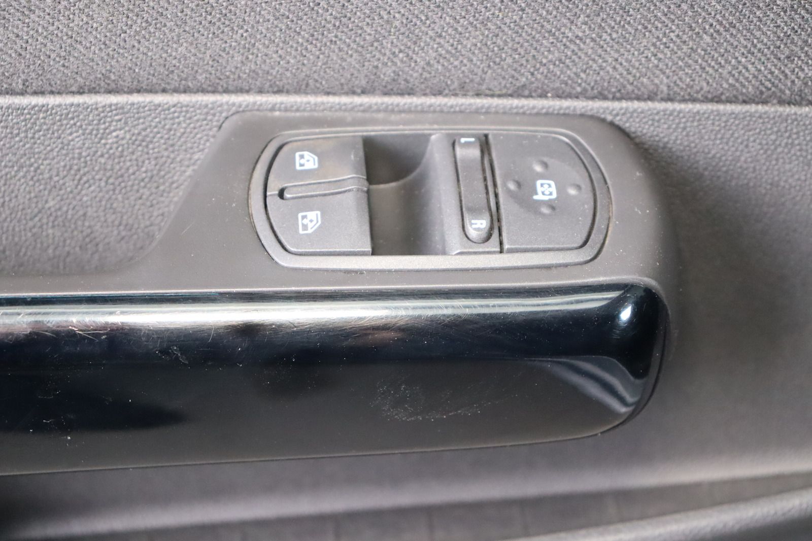 Fahrzeugabbildung Opel Corsa 1.2 16V Klima * wenig km
