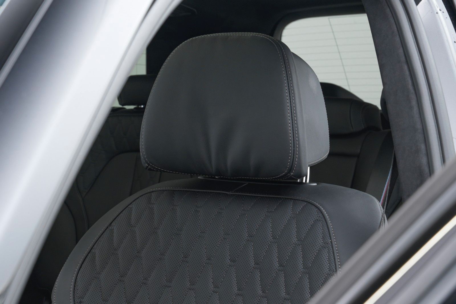 Fahrzeugabbildung BMW X7 M60i EXCLUSIVE/B&W/MSPORT/FULL/CARBON/MY23