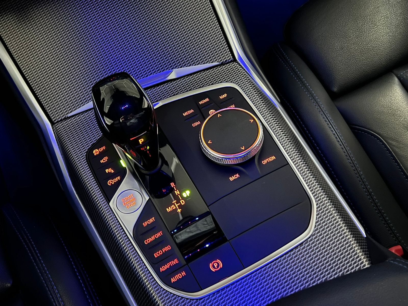 Fahrzeugabbildung BMW 330 i Lim. M SPORT/LASER/360*/H&K/HuD/ACC/DE FZG