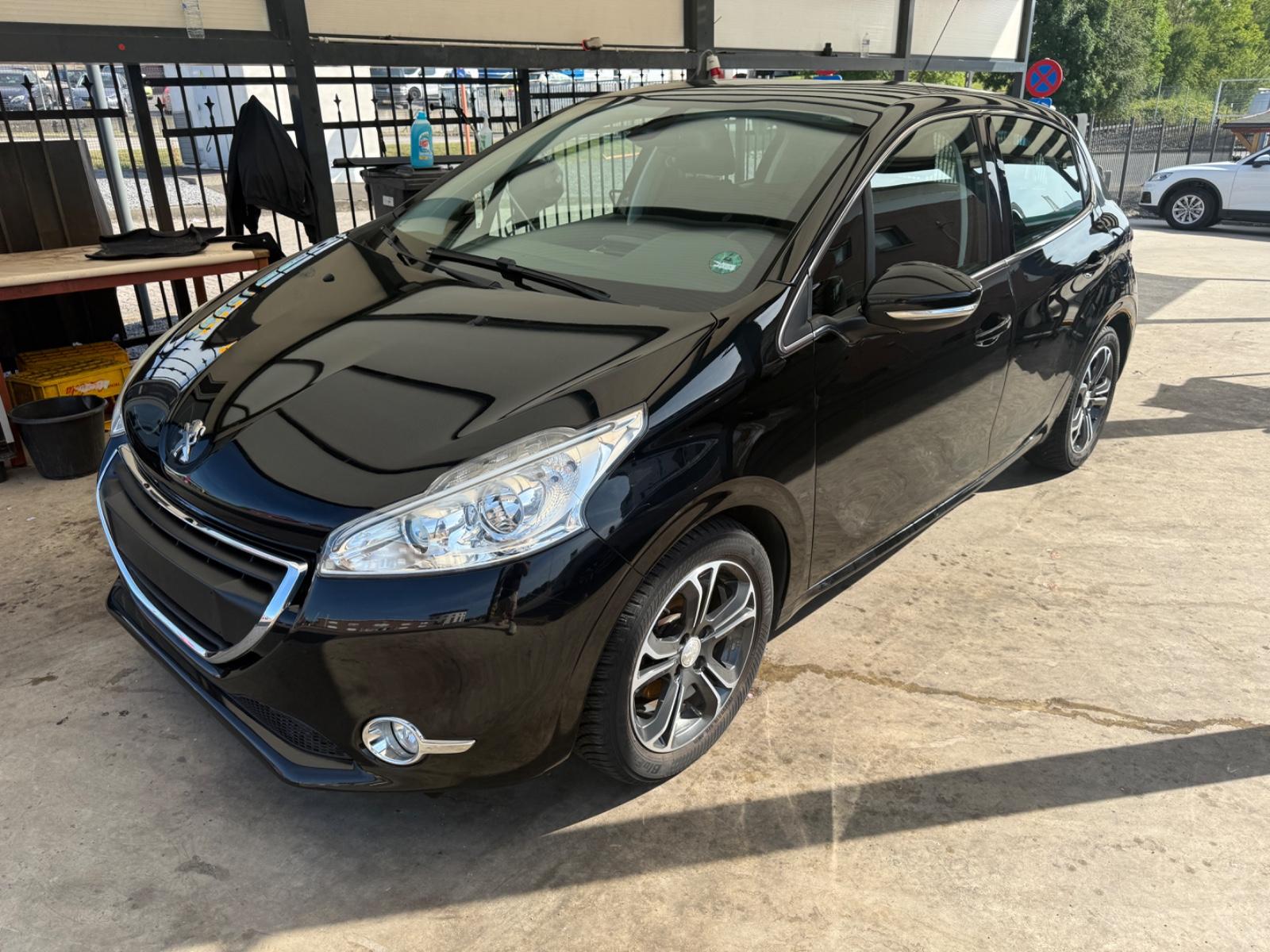 Peugeot 208 Allure,navi,klima,Euro6