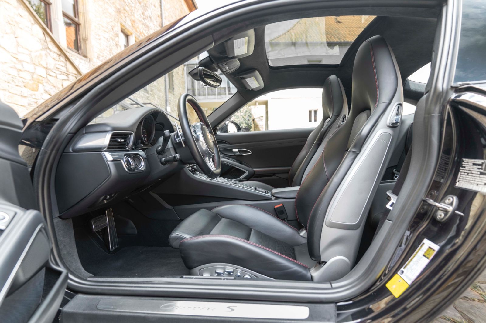 Fahrzeugabbildung Porsche 911 Carrera S Coupe PASM PDCC KAM NAV MEM SAGA