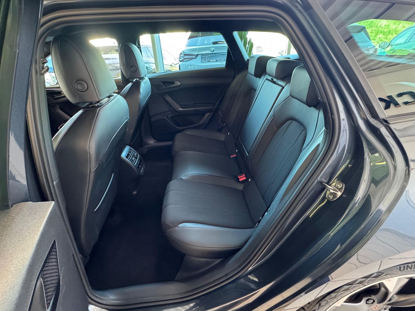 Fahrzeugabbildung CUPRA Leon 1.5eTSI DSG Matrix Cam Vision+ el. Heck AHK