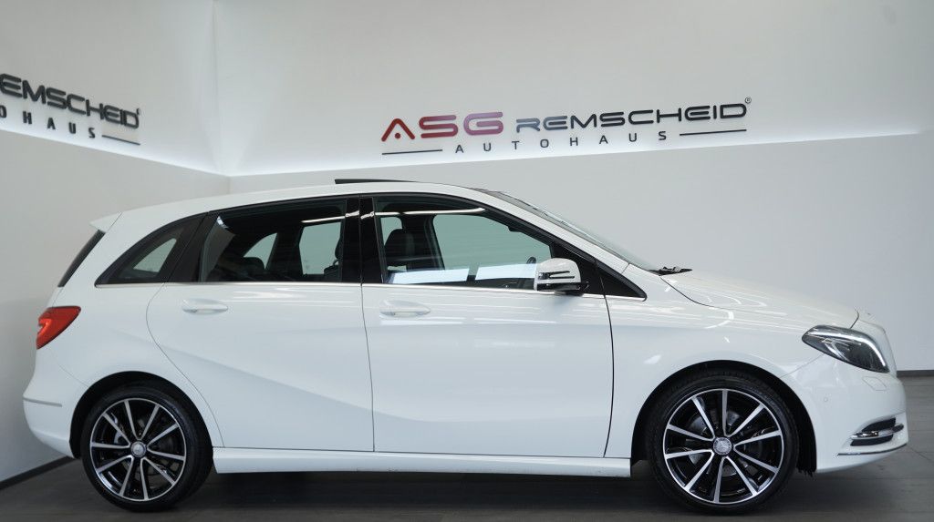 Mercedes Benz B 200