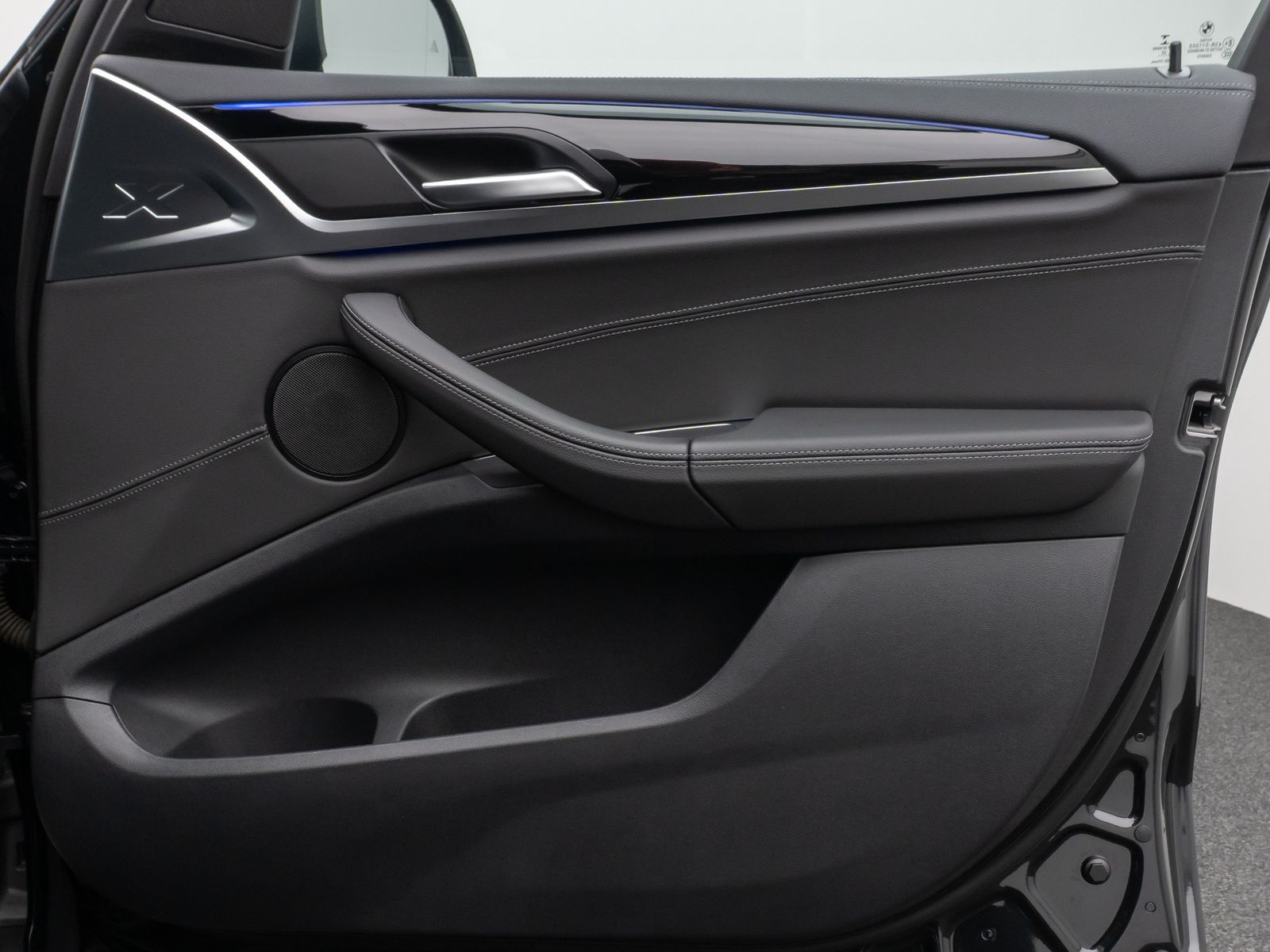 Fahrzeugabbildung BMW X3 xD20i Laser Kamera HiFi Komfort Alarm Sport