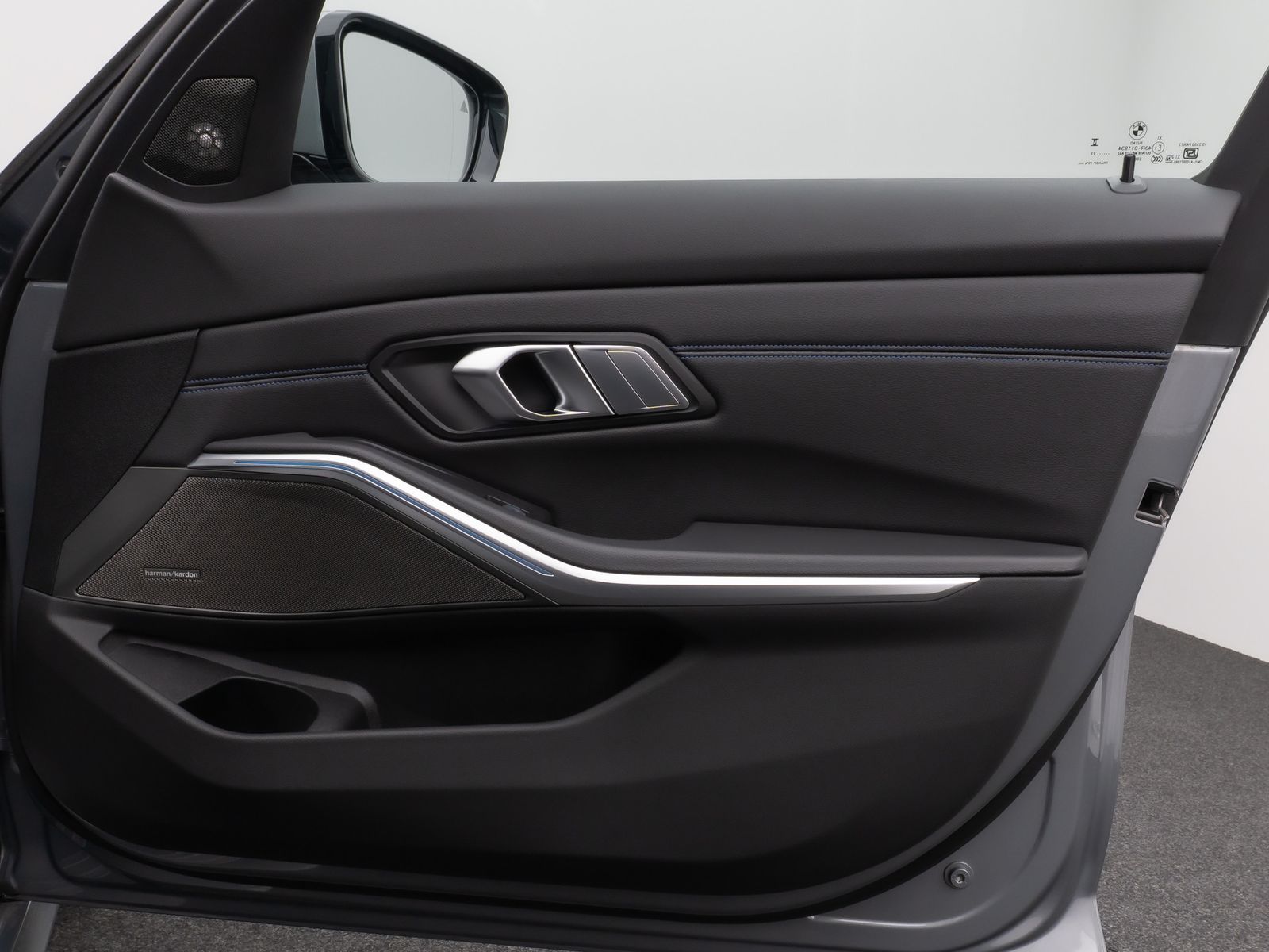 Fahrzeugabbildung BMW 330d M Sport Pro Panorama Kamera DAB H/K HUD