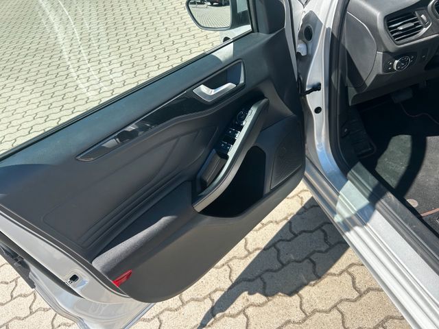 Focus Turnier ST-Line X*HUD*B&O*KAMERA*