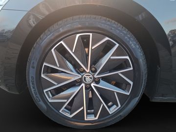 Skoda Superb Combi 2.0 TDI L&K AHK+KeyLess+LED+Navi