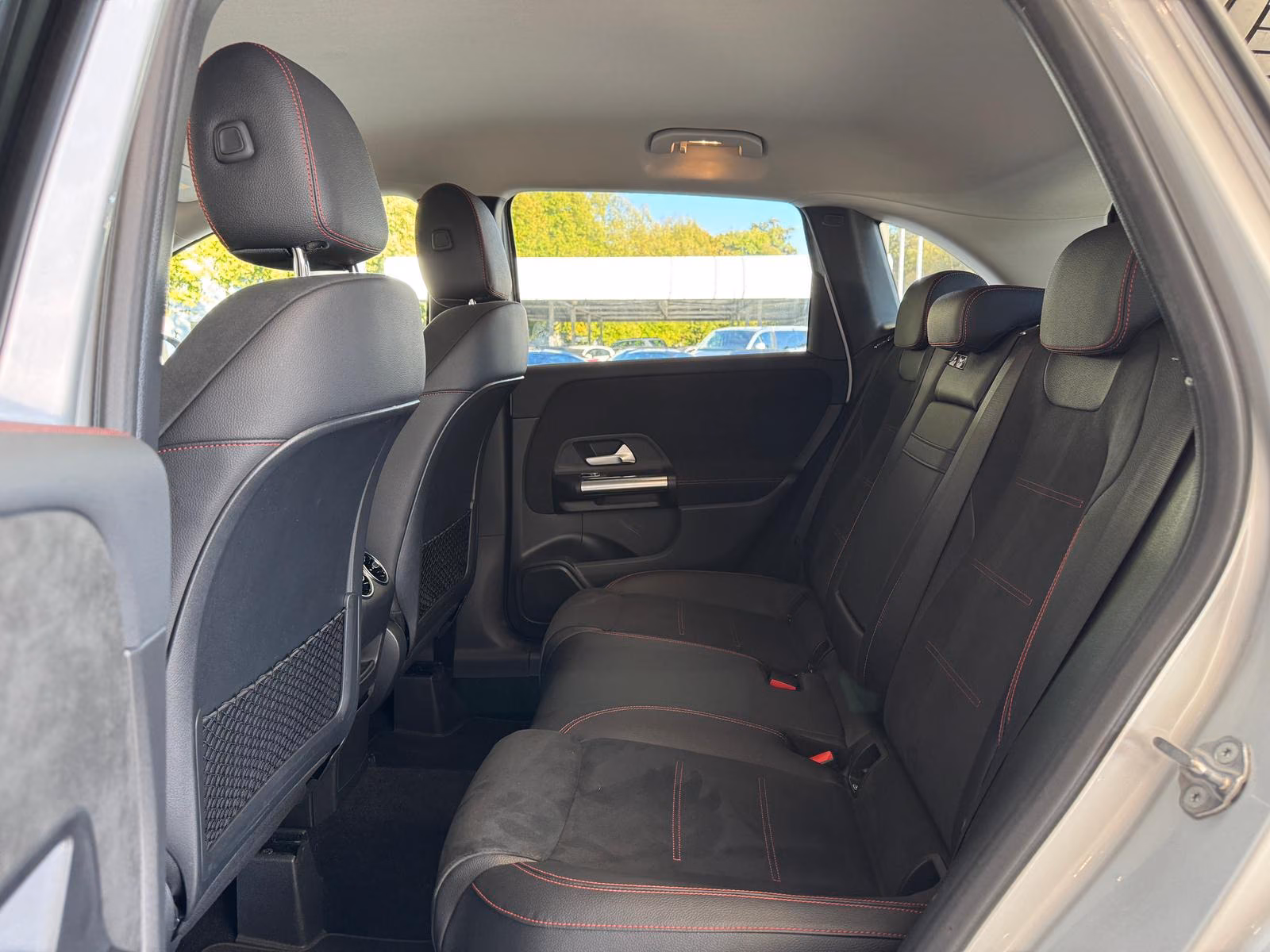 Mercedes-Benz B 220 7G*4MATIC*3x AMG*WIDE*DISTR*KAM*M-BEAM*AHK
