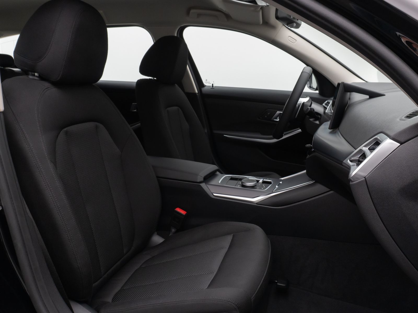 Fahrzeugabbildung BMW 318i Kamera DAB CockPit+ Alarm Geschwindigkeitsr