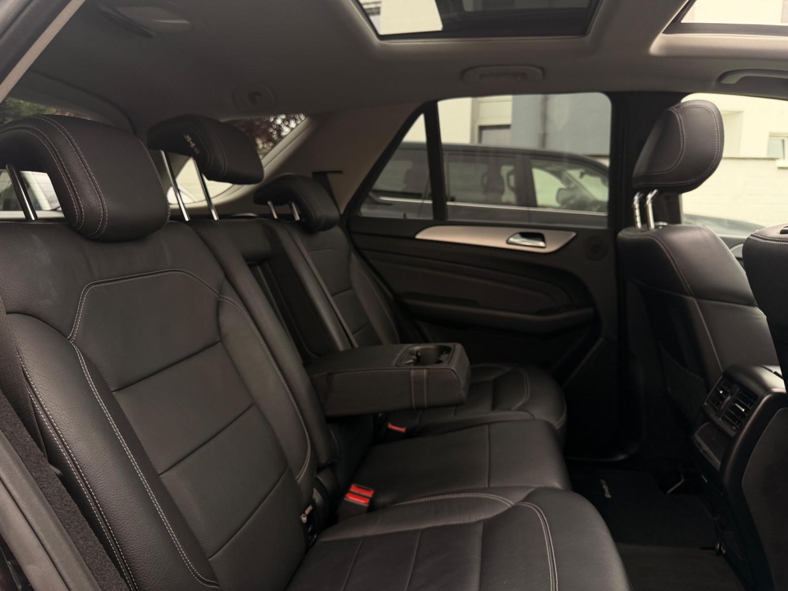 Mercedes-Benz ML 350 ML BlueTec 4Matic AMG*Pano.*AHK*
