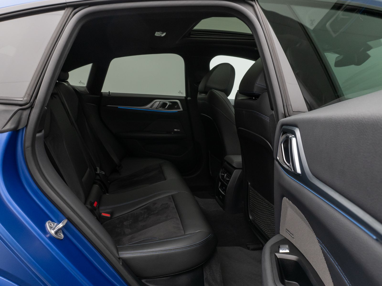 Fahrzeugabbildung BMW i4 M50 Gran Coupé Glasdach Laser 360°HUD DAB H/K