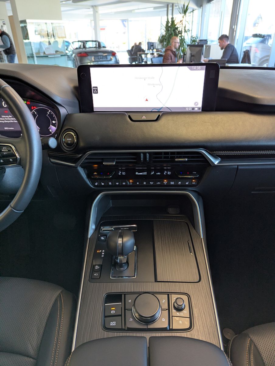 Fahrzeugabbildung Mazda CX-80 2.5 SKYACTIV PHEV 327 HOMURA+ 7-Sitze Pano
