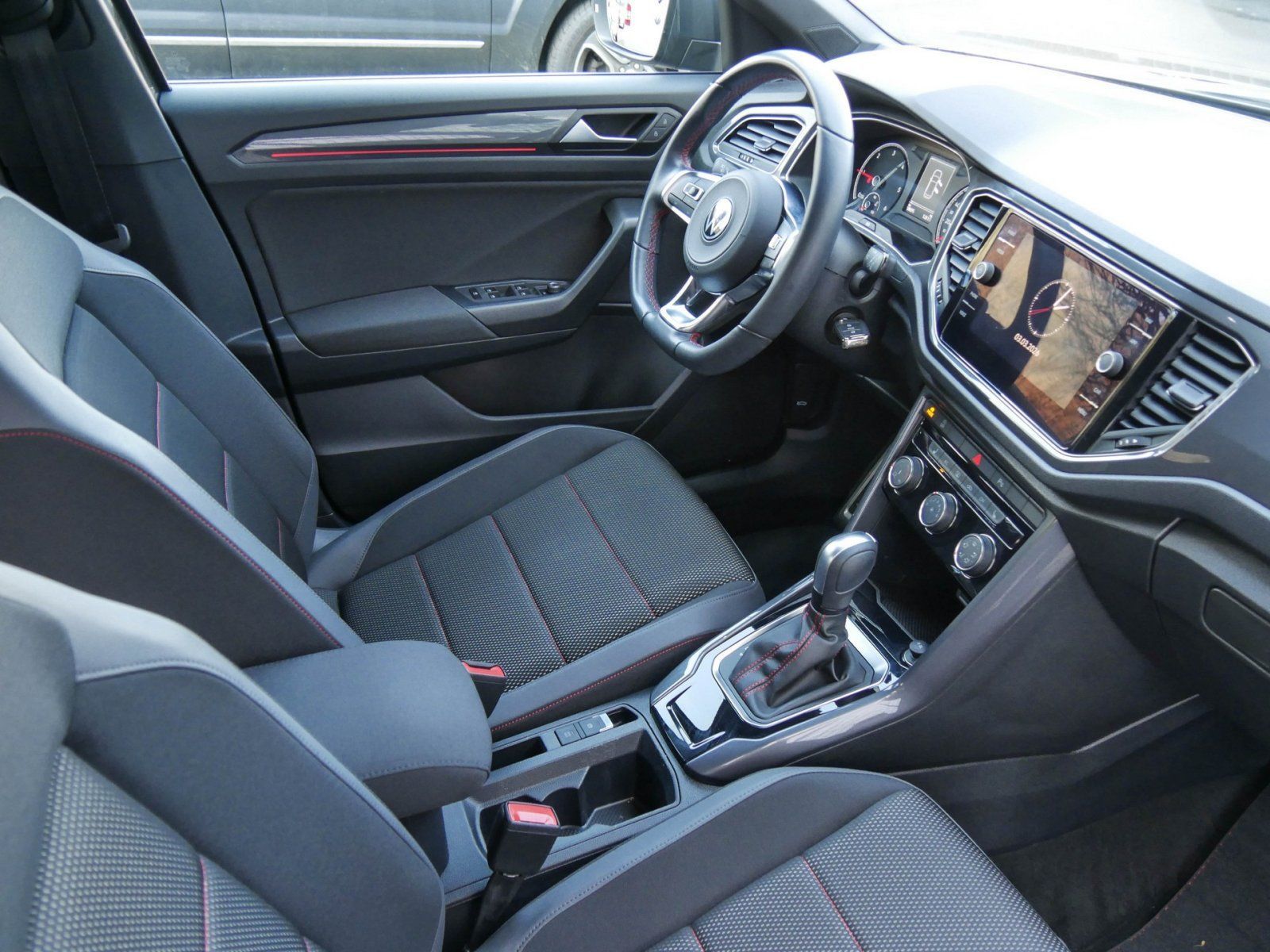 Volkswagen T-Roc - Bild 4
