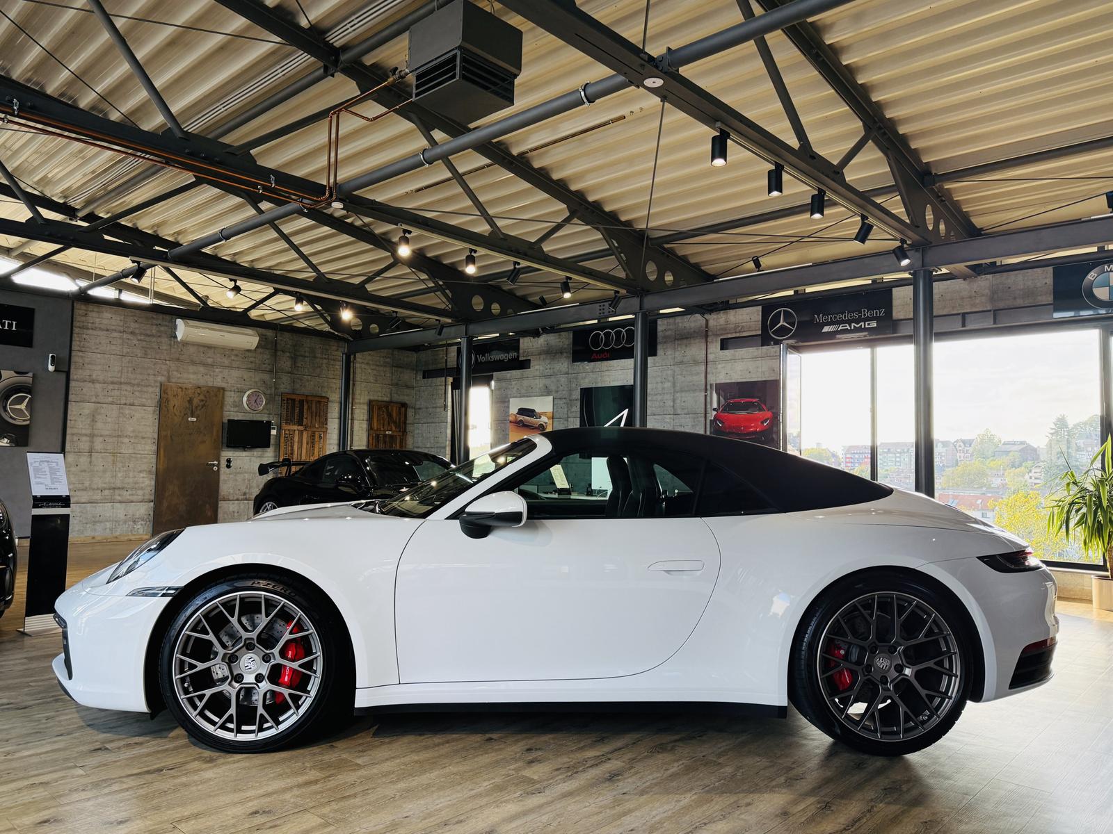 Porsche 992 Carrera 4S Cabriolet PDK*CHRONO*