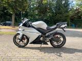 Yamaha YZF-R125 - YAMAHA 2011 YZF R125