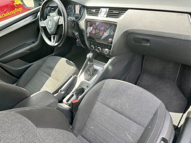 Skoda Octavia Combi Soleil Automatik — Bild 2