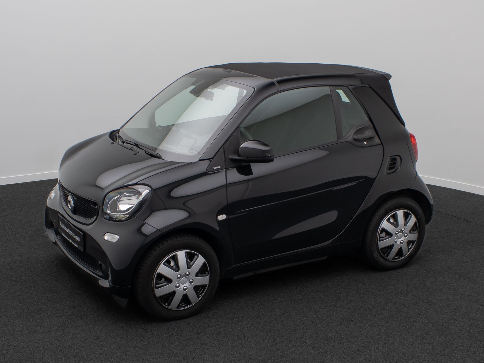 Fahrzeugabbildung Smart ForTwo Cabrio Tempomat Navi JBL Sitzhzng KlimaAT