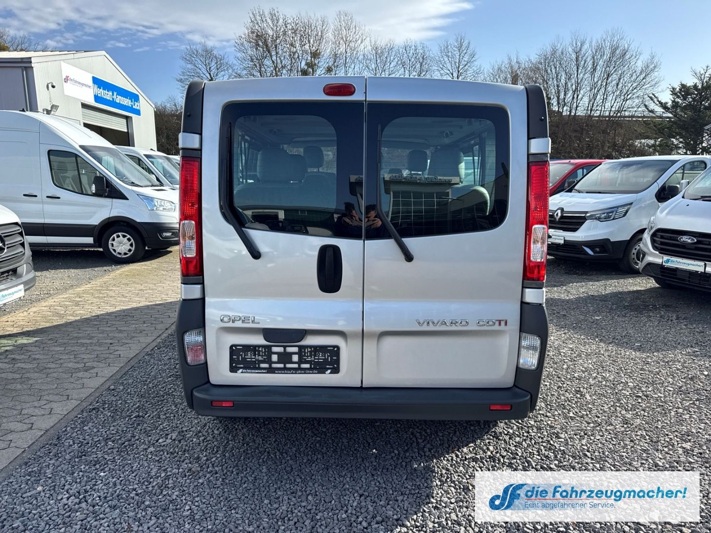 Fahrzeugabbildung Opel Vivaro Kombi L1H1 2,7t Klima *EXPORT