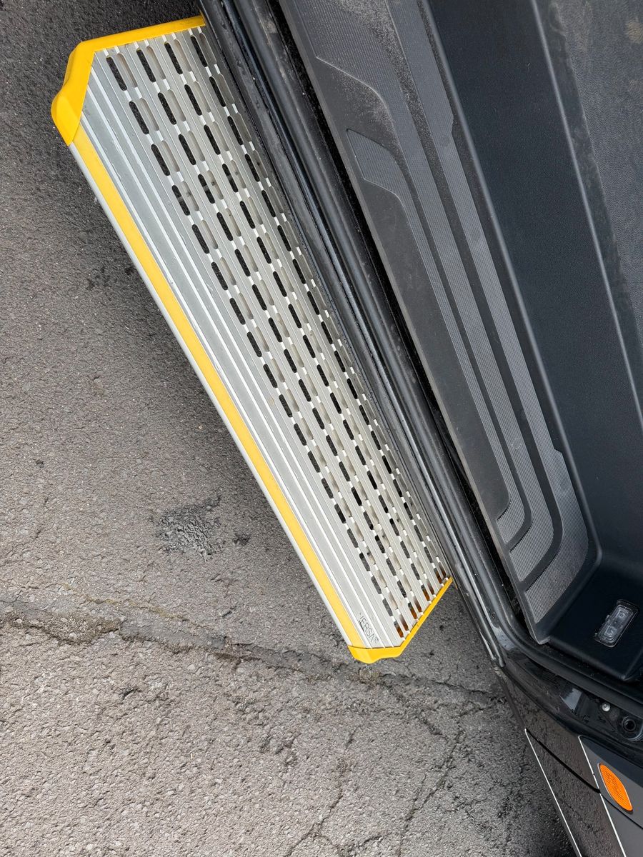 Fahrzeugabbildung Mercedes-Benz Sprinter 317 CDI 4325 Tourer Dachklima AHK