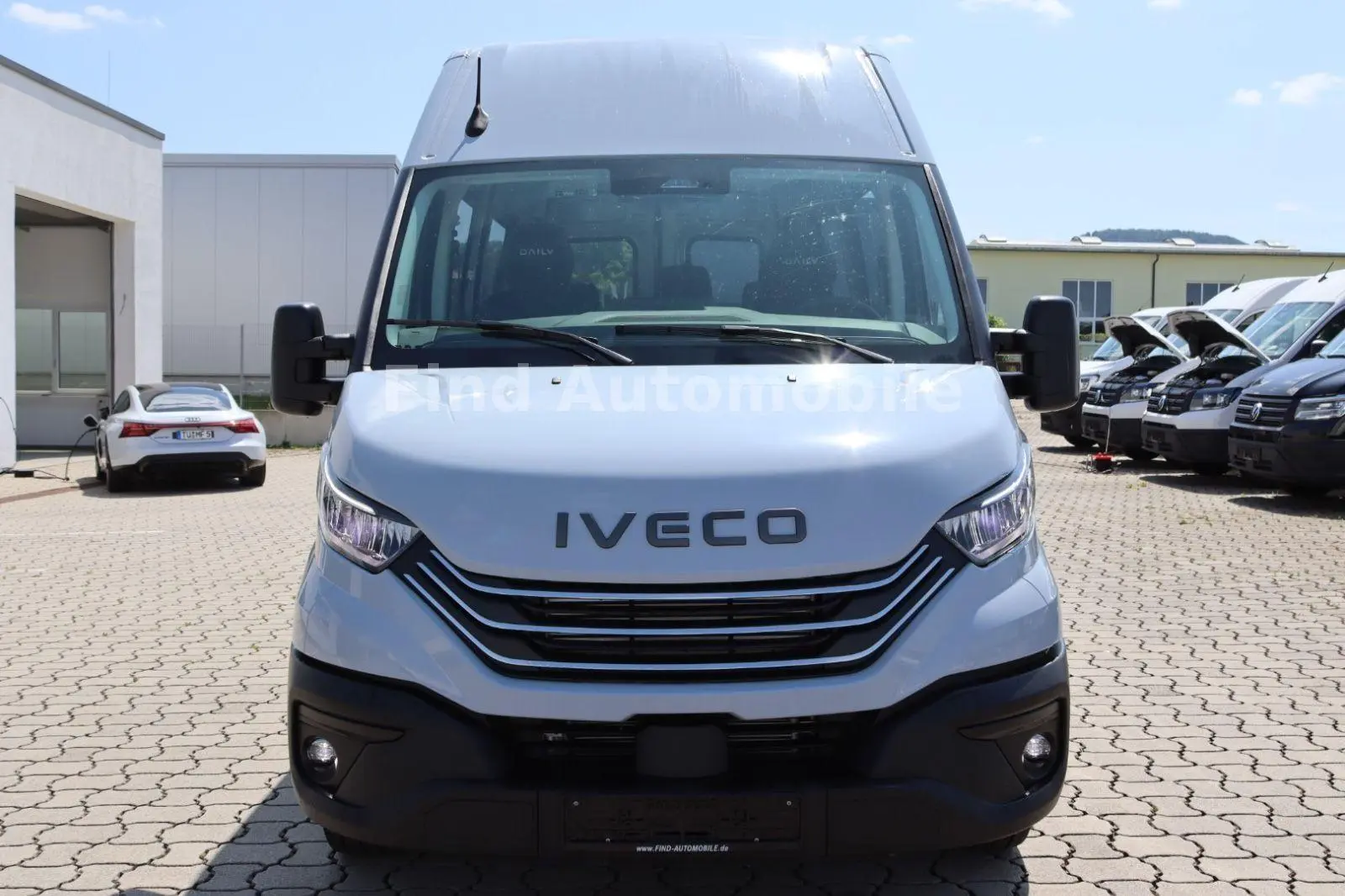 Iveco Daily 35S18HA 3.0L *MOBILITY*BUS*9-SITZER*AUTOM*