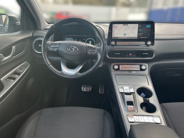 Fahrzeugabbildung Hyundai KONA Prime Elektro 2WD HUD Navi Soundsystem LED