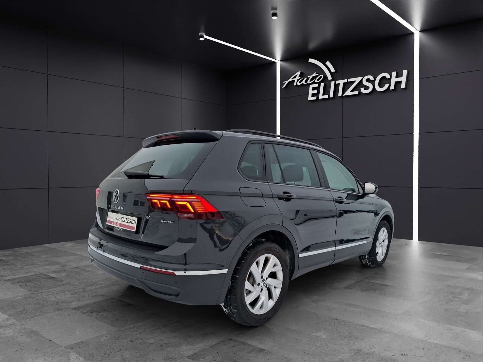 Fahrzeugabbildung Volkswagen Tiguan TDI Life DSG 4M Standhzg Matrix Navi AID