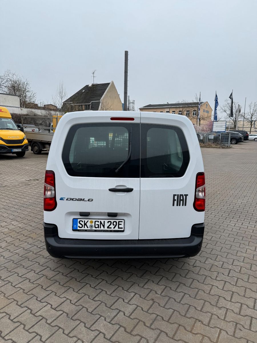 Fahrzeugabbildung Fiat e-Doblò L2 Multicab 50kWh 100kW