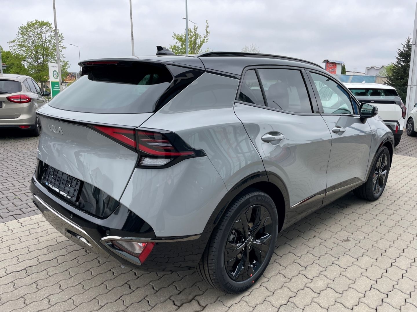 Fahrzeugabbildung Kia Sportage Nightline Mild-Hybrid LED Kamera SHZ