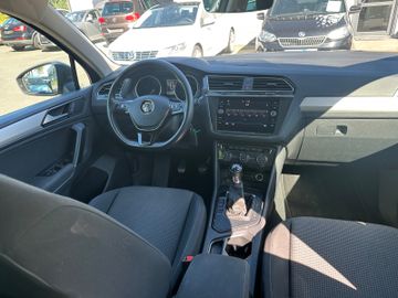 Volkswagen Tiguan - 9