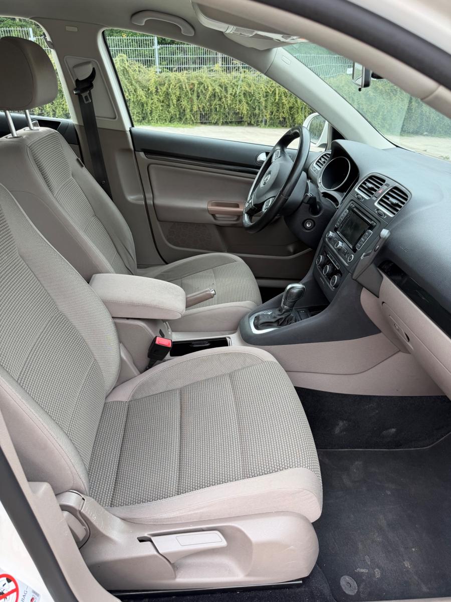 Volkswagen Golf 2011 — photo 16