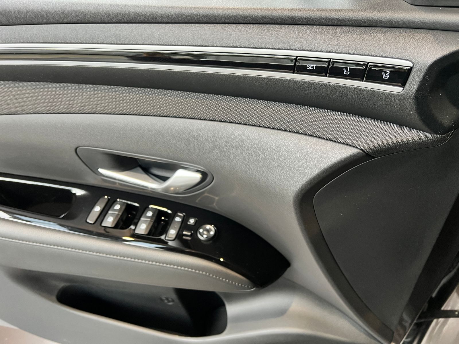 Fahrzeugabbildung Hyundai TUCSON Prime Hybrid 2WD KRELL 360° NAVI LEDER