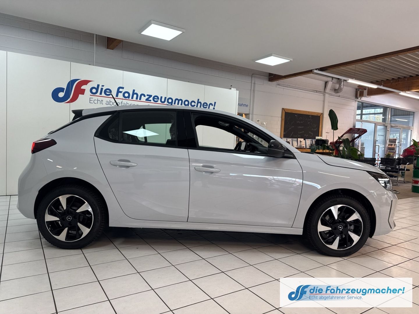 Fahrzeugabbildung Opel Corsa-e GS LED Apple CarPlay Android Auto Klimaa