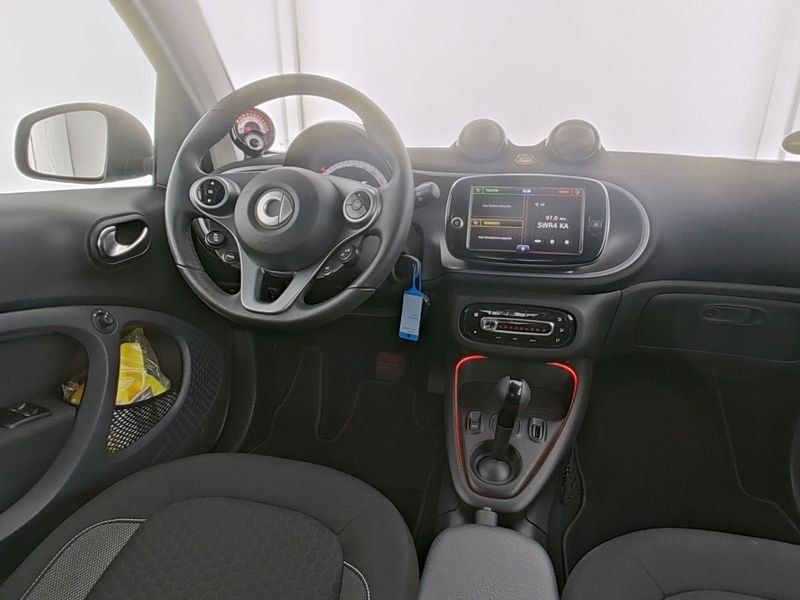 Fahrzeugabbildung Smart EQ PASSION*WINTER-PAKET*GJR*22KW*LED*KAMERA