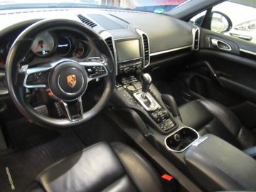 Porsche Cayenne - 9