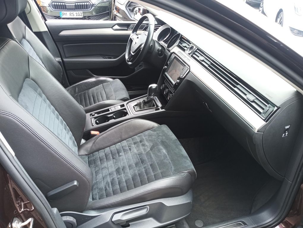 Fahrzeugabbildung Volkswagen Passat Variant Highline 1.8 TSI DSG+Standh+AHK+