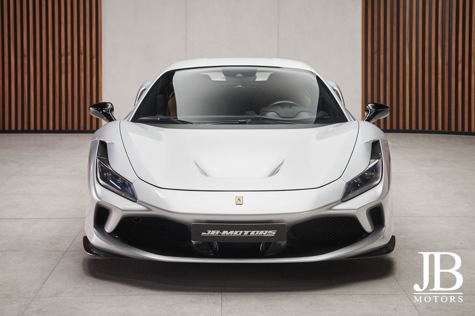 Fahrzeugabbildung Ferrari F8 Tributo Carbon Lift Racing Seat CarPlay