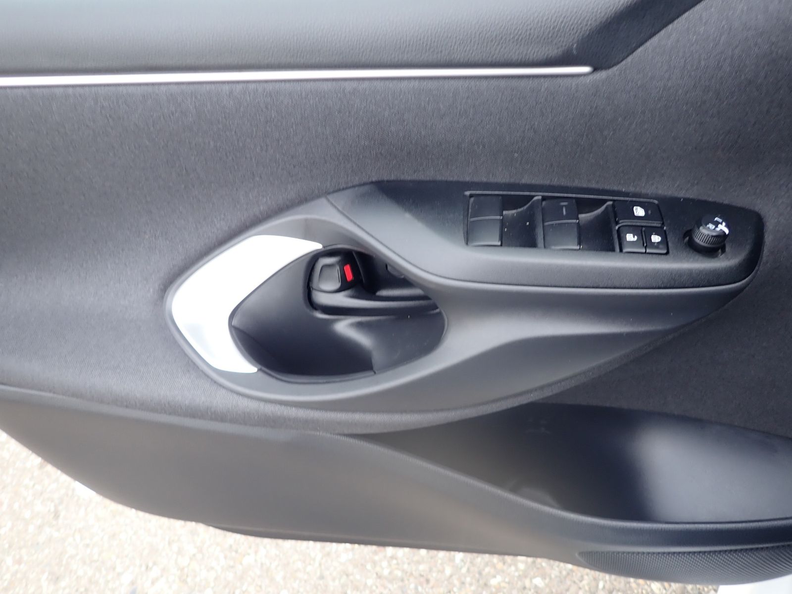 Fahrzeugabbildung Toyota Yaris 1.5 VVT-i 6-G Team, SHZ Deutschland